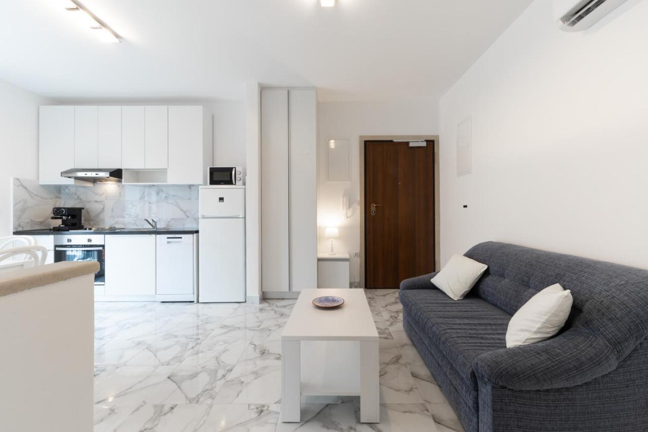 Iva Apartma *