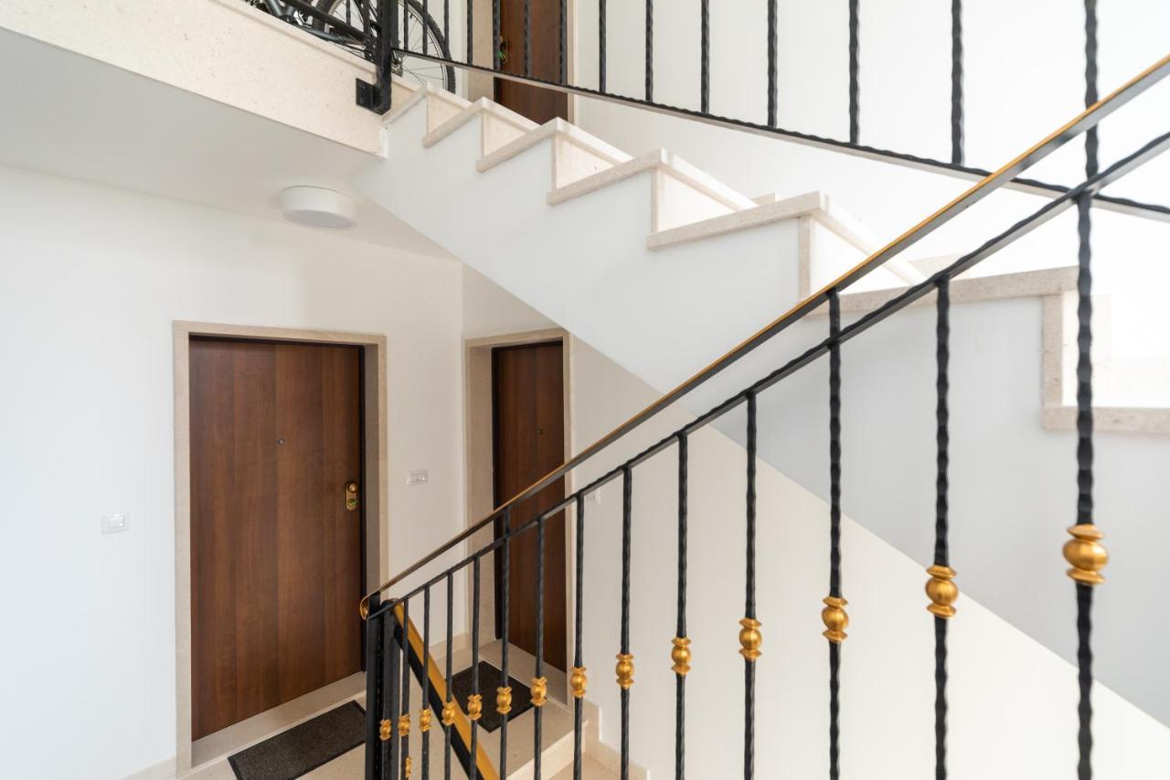 Iva Apartament *